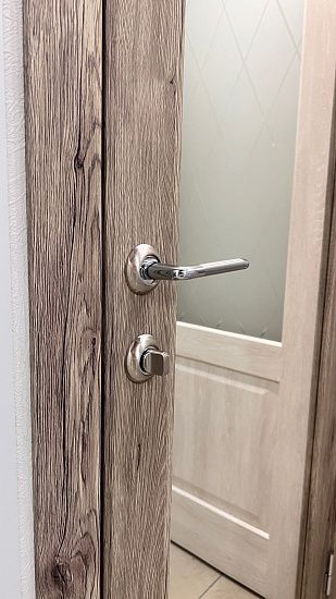 Межкомнатная дверь  