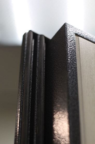 Входная дверь  